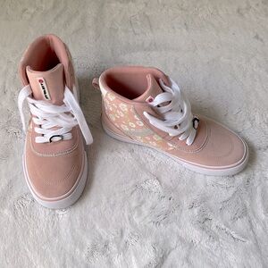 NWOT Adorable AIRWALK Big Girls High Tops Size 5